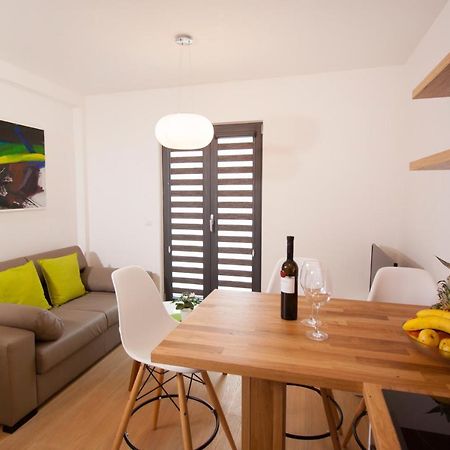 Apartments By The Sea Makarska - 19145 Екстер'єр фото
